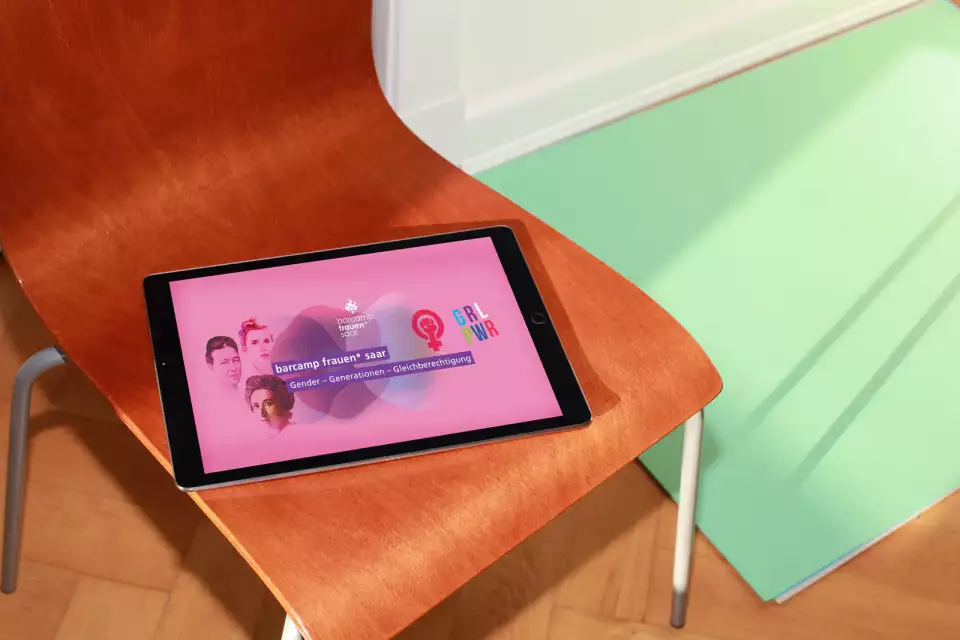 Feministisches Barcamp Frauen SAAR, variable Collage