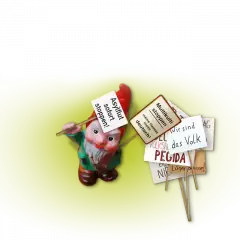 Collage mit Gartenzwerg und PEGIDA Protestschildern