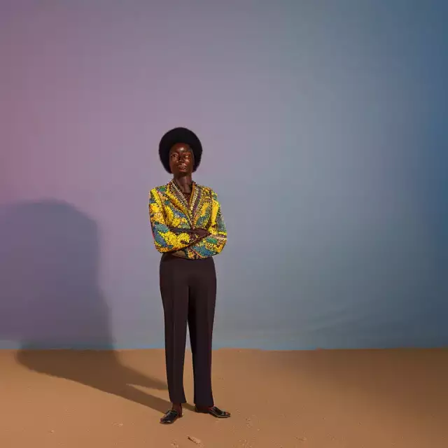 ein KI generierter Grundschullehrer aus Angola