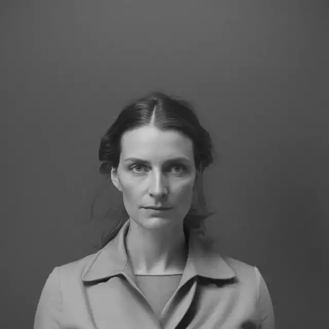 35-jährige Polizistin, KI-generiertes Bild.