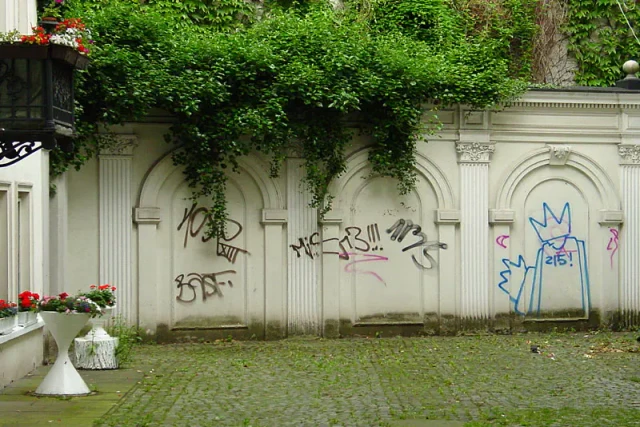 Eine schöne Mauer in einem Hinterhof im Schanzenviertel