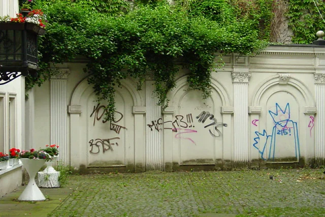 Eine schöne Mauer in einem Hinterhof im Schanzenviertel