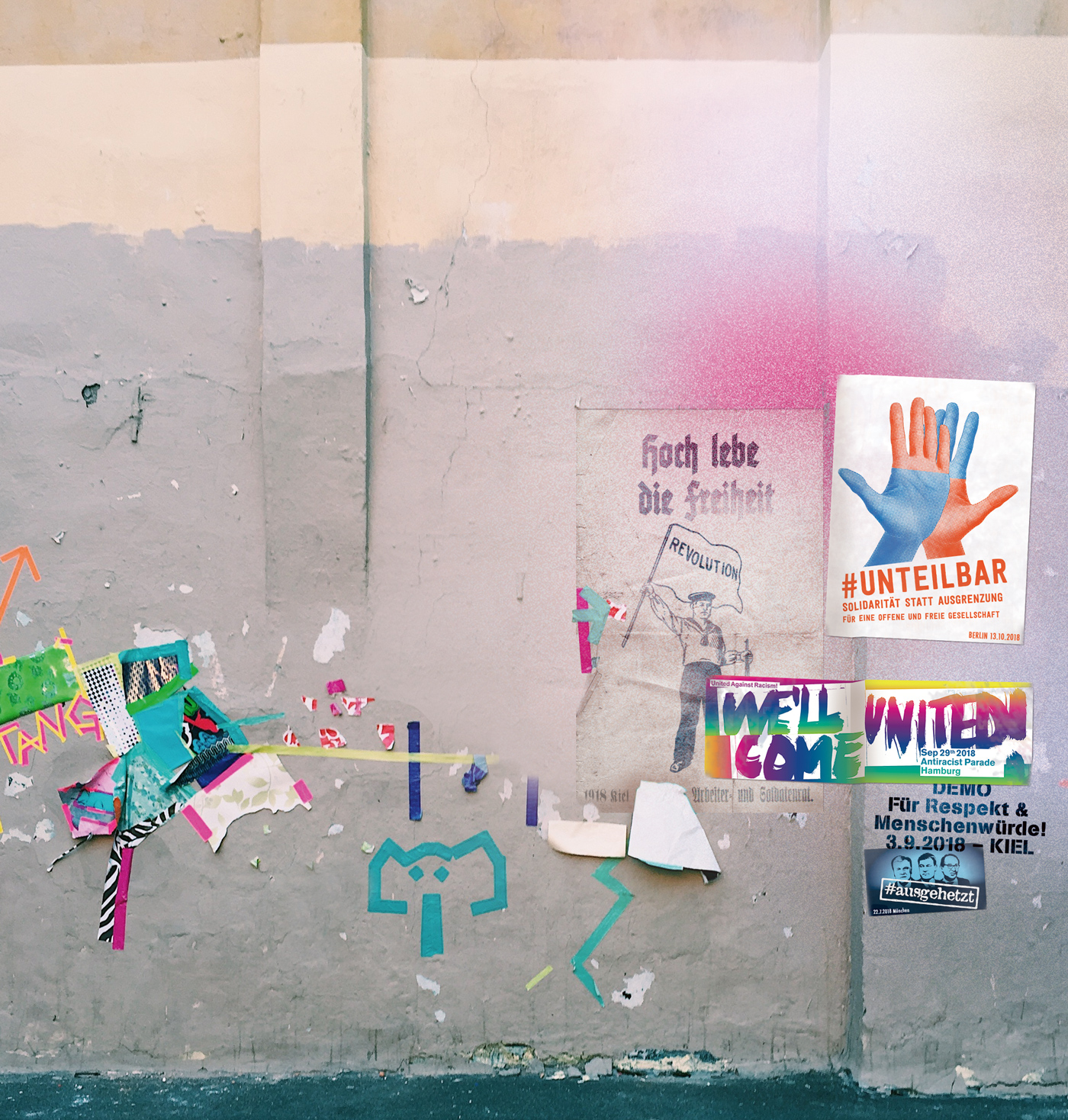 Flyer politische Bildung. Matrosenaufstand Kiel in Bezug gesetzt zu aktuellen Demonstrationen in Deutschland 2019: Unteilbar, United against Racism. Aktuelle Plakate und Plakat des Matrosenaufstandes an EINER Wand..