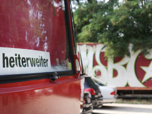 Straßenszene Schanzenviertel; Aufkleber Auto 