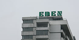 Grauer Garten Eden – Fotografie IconScreen