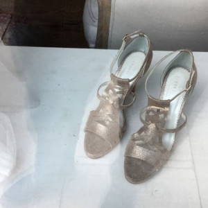 silberne Brautschuhe